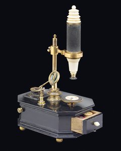 Microscopio a scatola composta, c.1775 da Georg Friedrich Brander