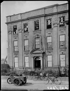 Casa Kirby, Little Park Street, Coventry da George Bernard Mason