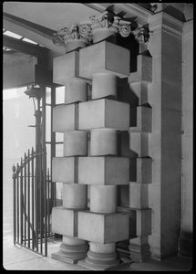 La Mansion House e le ringhiere attaccate, High Street, Doncaster, 1942