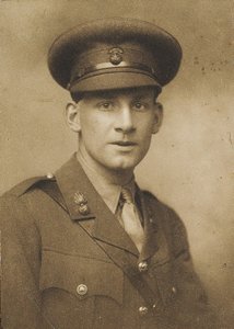 Ritratto del poeta Siegfried Loraine Sassoon 1886-1967, 1915 da George Charles Beresford