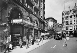 Stazione di Piccadilly Circus, ingresso di Haymarket, Westminster, Londra da George Davison Reid