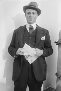 Hugh Walpole, c.1920 da George Grantham Bain