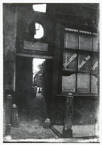 Vista attraverso la Porta Omval a Haarlem da George Hendrik Breitner