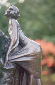 Wendy, dettaglio dalla statua di Peter Pan, 1912