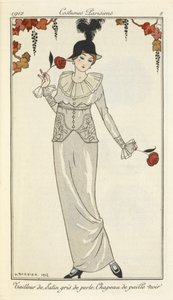 Tailleur di raso grigio perla, cappello di paglia nero da Georges Barbier