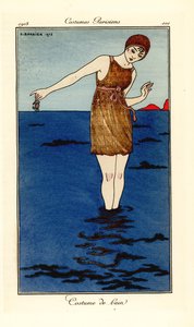 Donna in costume da bagno fino alle caviglie nel mare su una spiaggia con un granchio da Georges Barbier