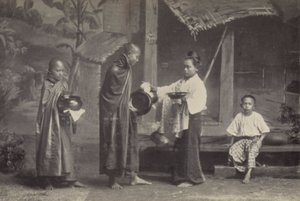 Birmania: Il Pongyi con la sua ciotola per le elemosine da Georges Bertin Scott