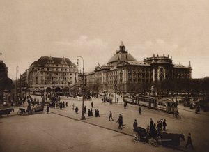 Munchen / Monaco: Palazzo di Giustizia (foto b/n) da German Photographer