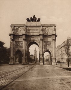 Munchen / Monaco: Siegestor (foto b/n) da German Photographer