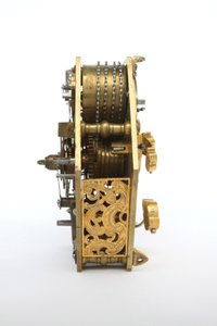 Un orologio da tavolo da German School