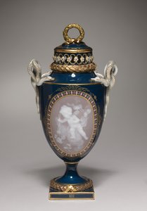 Vaso coperto, realizzato dalla manifattura di porcellana di Meissen, Germania, 1881 da German School