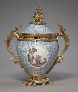 Vaso coperto, fabbricato dalla Fabbrica di Porcellana di Meissen, Germania