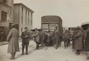 Album "Immagini di Guerra II": soldati italiani a Gradisca Sagrado, Gorizia, Italia da Gigliucci Gigliucci