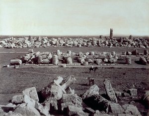 Panorama dei resti del Tempio di Minerva e del Tempio di Apollo a Selinunte. C