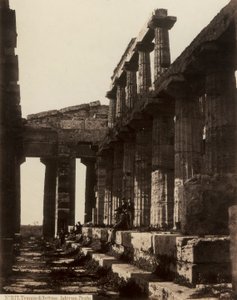 Rovine del Tempio di Nettuno a Paestum da Giorgio Sommer