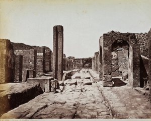 Rovine strutturali lungo la Strada di Stabia, sito archeologico di Pompei da Giorgio Sommer