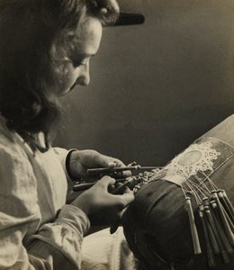 Lavoro giovanile nella G.I.L di Ravenna: laboratorio di ricamo
