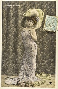 Cartolina: Ritratto di Carmen Gilbert, artista di music hall