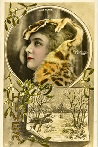 Cartolina: Ritratto di Mademoiselle Dufresne, artista di music hall da Phillipe de Marlier