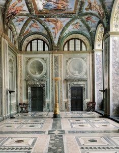 La loggia di Amore e Psiche, lato ovest della Villa Farnesina, piano terra da Giovanni Francesco Penni