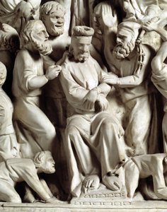 Dettaglio dei rilievi della Cattedra realizzata da Giovanni Pisano: Gesù deriso (dettaglio) da Giovanni Pisano