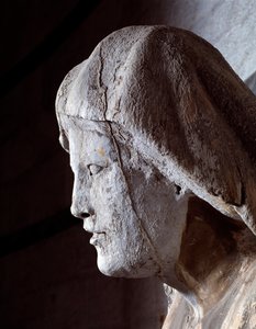 Vergine con bambino (dettaglio) da Giovanni Pisano