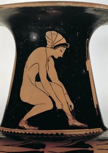 Donna accovacciata che si allaccia il sandalo, (dettaglio) da Greek