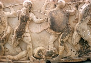 Combattimento sul corpo di Patroclo, fregio dal Tesoro di Siphnos, c.525 a.C.