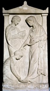 Arte greca: una domestica aiuta la sua padrona a togliersi il sandalo. Rilievo in marmo del IV secolo a.C. Atene, Museo Archeologico Nazionale da Greek