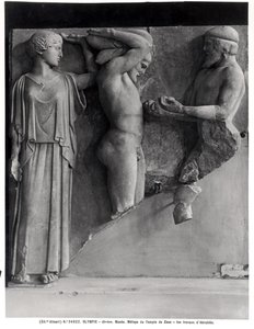 Metope X dal Tempio di Zeus che raffigura Ercole che riceve le mele d