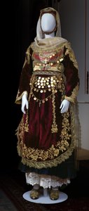 Costume nuziale da Isola di Salamina