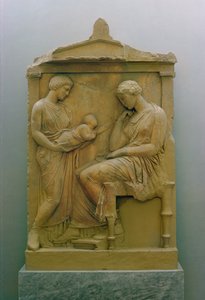 Stele funeraria che raffigura una domestica che porge un bambino a una donna seduta da Greek School