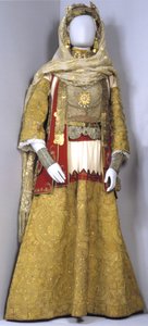 Costume nuziale dorato da Attiki