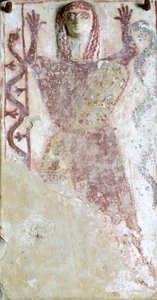 Pittura policroma su pinax e rilievo raffigurante una divinità femminile con serpente dall