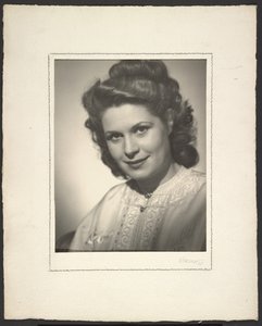 [Ritratto di donna] da Günther Krampf