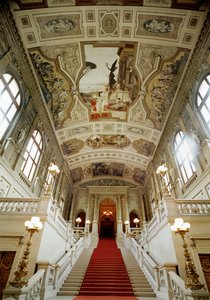 Burgtheatre di Vienna (Teatro di Corte), scalinata (a sinistra): Teatro di Taormina da Gustav Klimt