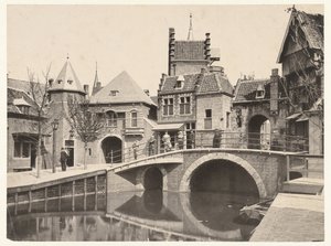 Vista di un canale ad Amsterdam durante l