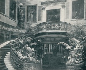La grande scalinata di Buckingham Palace, c1899 da HN King