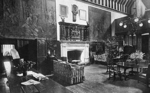 La Grande Sala, Bisham Abbey, Berkshire, 1924-1926 da HN King