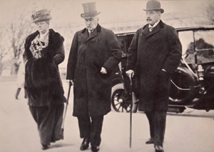 John Pierpont Morgan con suo figlio e sua figlia che partecipano all