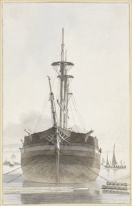 Nave a vela vista di fronte in un porto di legname