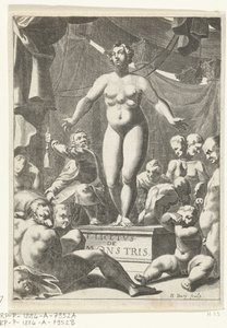 Donna nuda con cinque seni