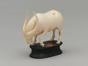 Alfiere nero, pezzo degli scacchi, India da Henri Pille
