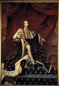 Luigi XIV a 10 anni, rappresentato nel 1648 sul suo trono con il grande mantello reale, protettore dell