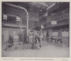 Sala macchine che mostra il quadro elettrico, Electric Light Works, Canterbury, Kent (foto b/n) da Henry Beauchamp Collis
