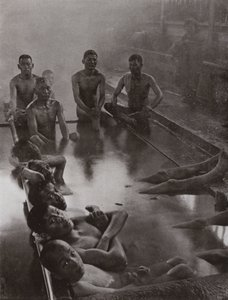 Un bagno pubblico a Kanawa da Herbert Ponting
