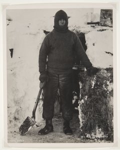 Capitano Oates durante la spedizione Terra Nova (1910-13) al Polo Sud da Herbert Ponting