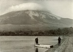 Fuji dal Lago della Luna di Tre Giorni, 1910 da Herbert Ponting