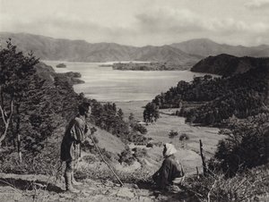 Giappone negli anni 1920: Lago Kawaguchi (foto in b/n) da Herbert Ponting