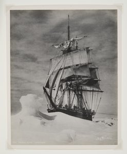 La Terra Nova bloccata nel ghiaccio da Herbert Ponting